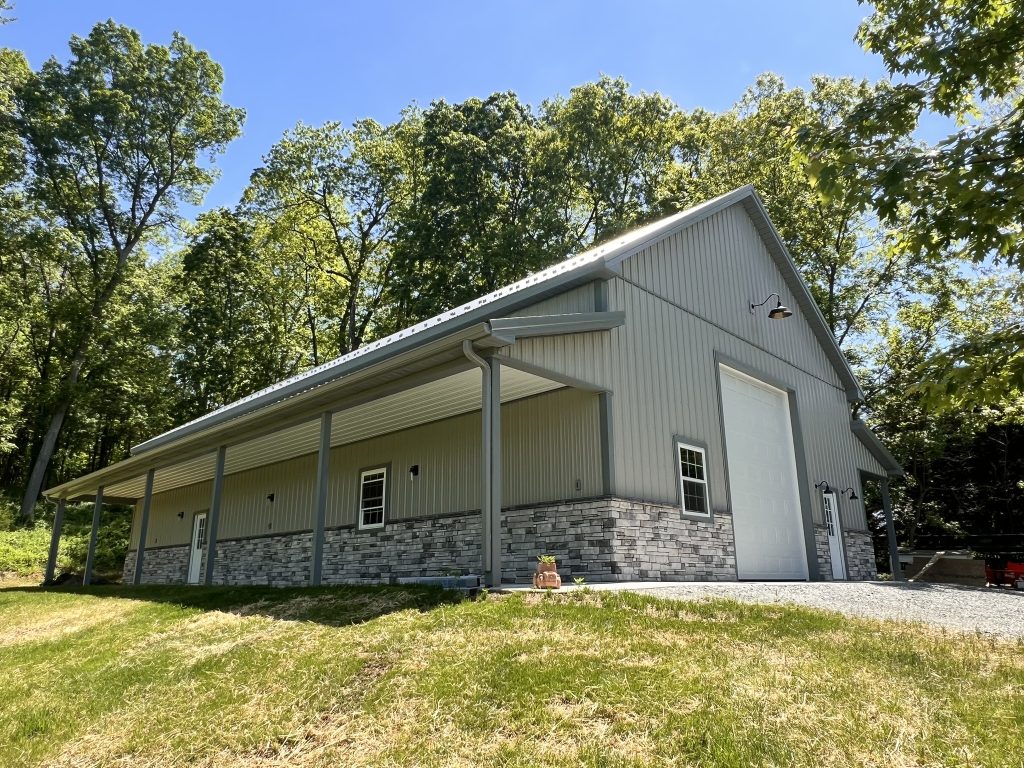 Oversized Hobby Garage gallery photo