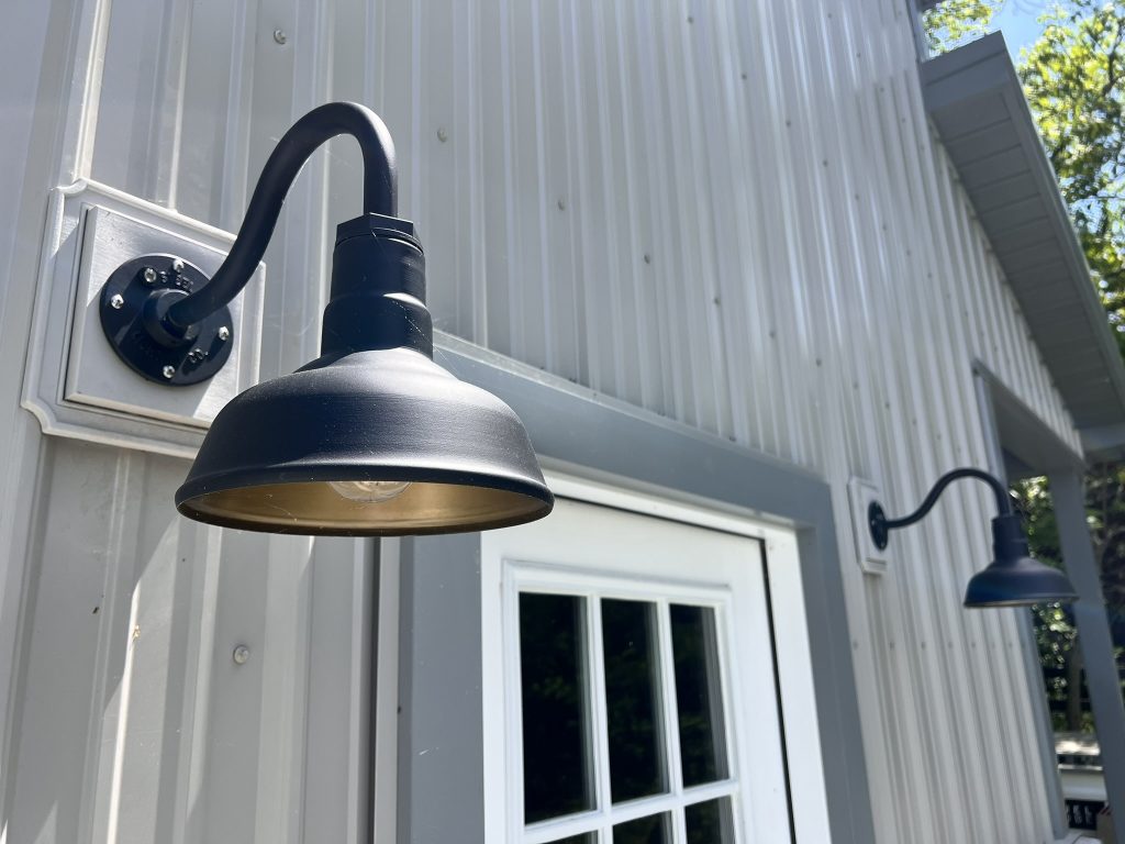 Oversized Hobby Garage gallery photo
